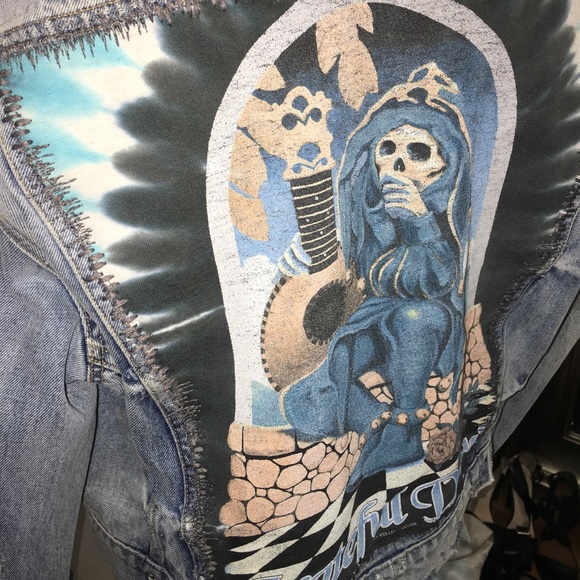100% Authentic Amiri Denim Jacket ๐ - Picture 3 of 7